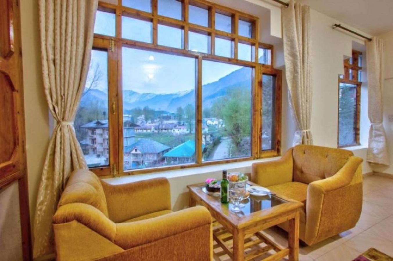 White Mountain Hotel Manāli Kültér fotó