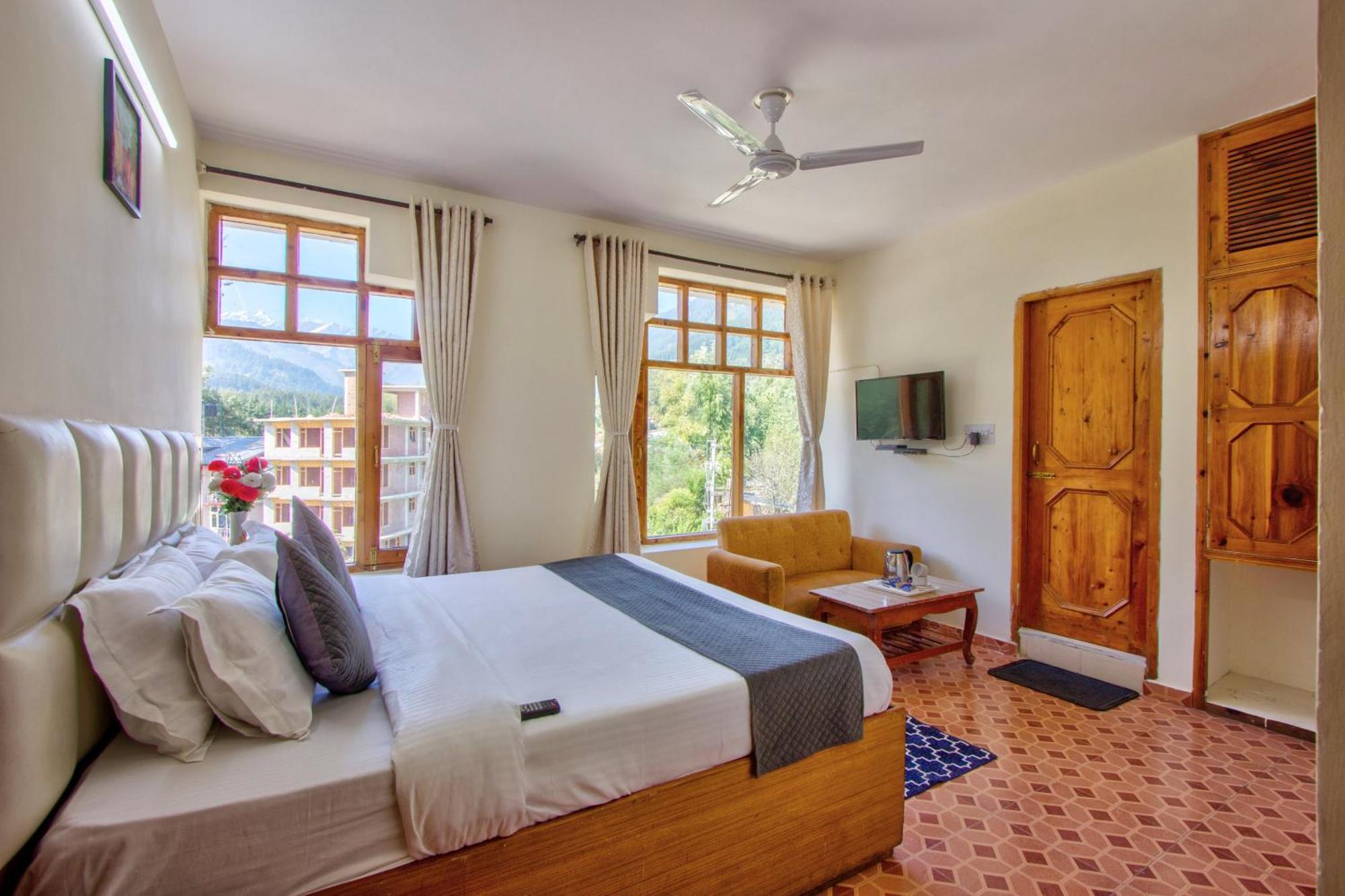 White Mountain Hotel Manāli Kültér fotó