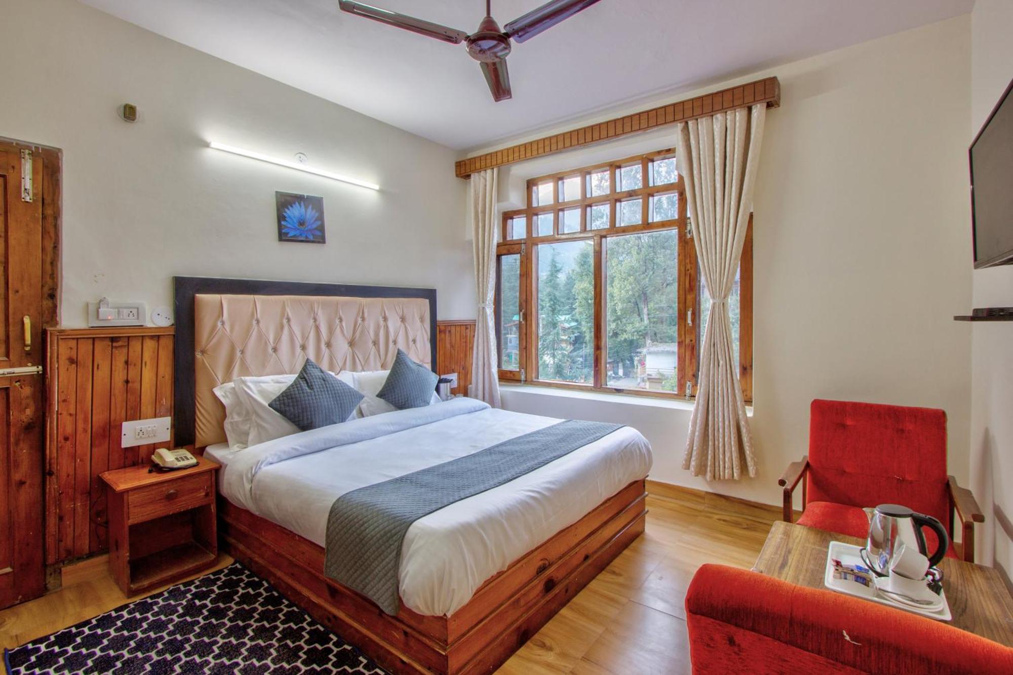 White Mountain Hotel Manāli Kültér fotó
