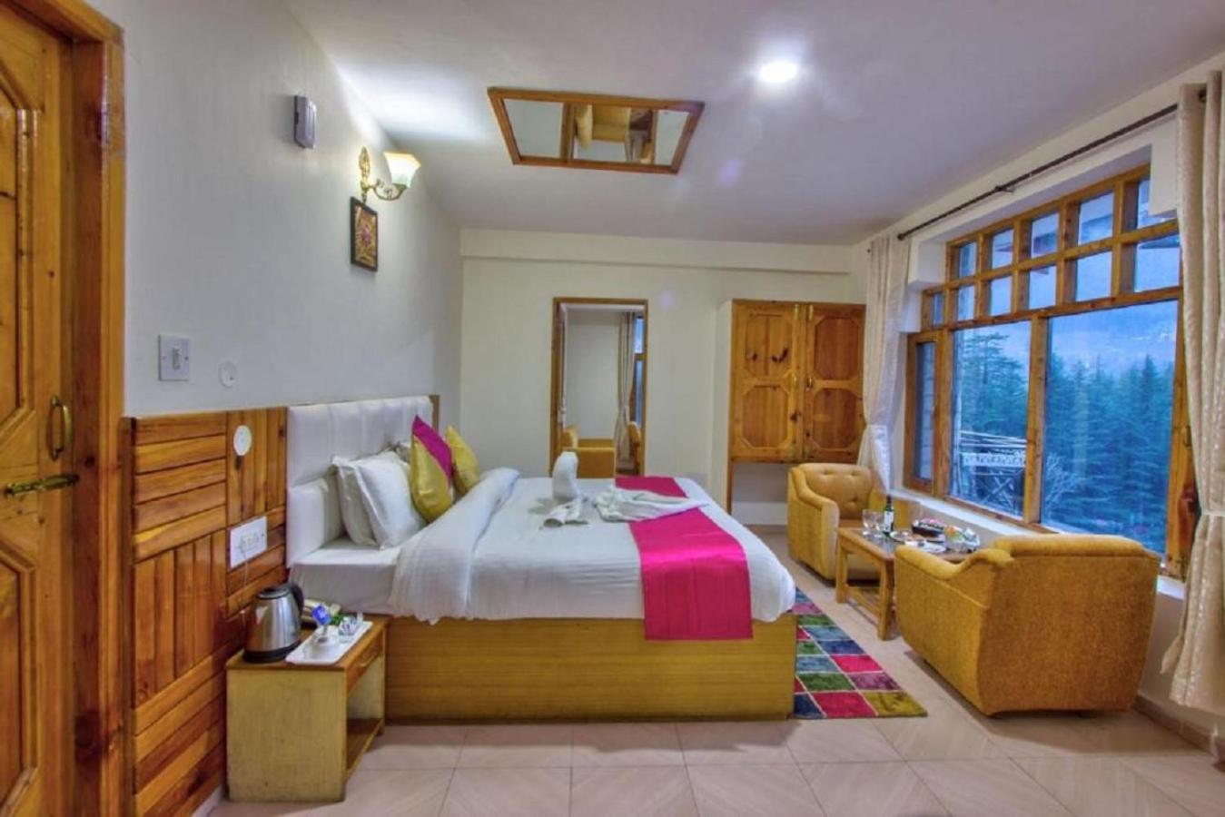 White Mountain Hotel Manāli Kültér fotó